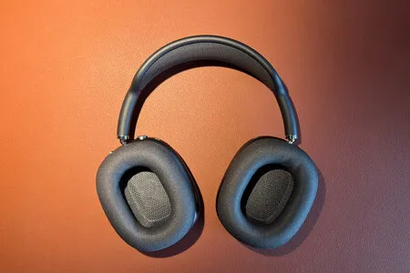 Headphones 3
      
